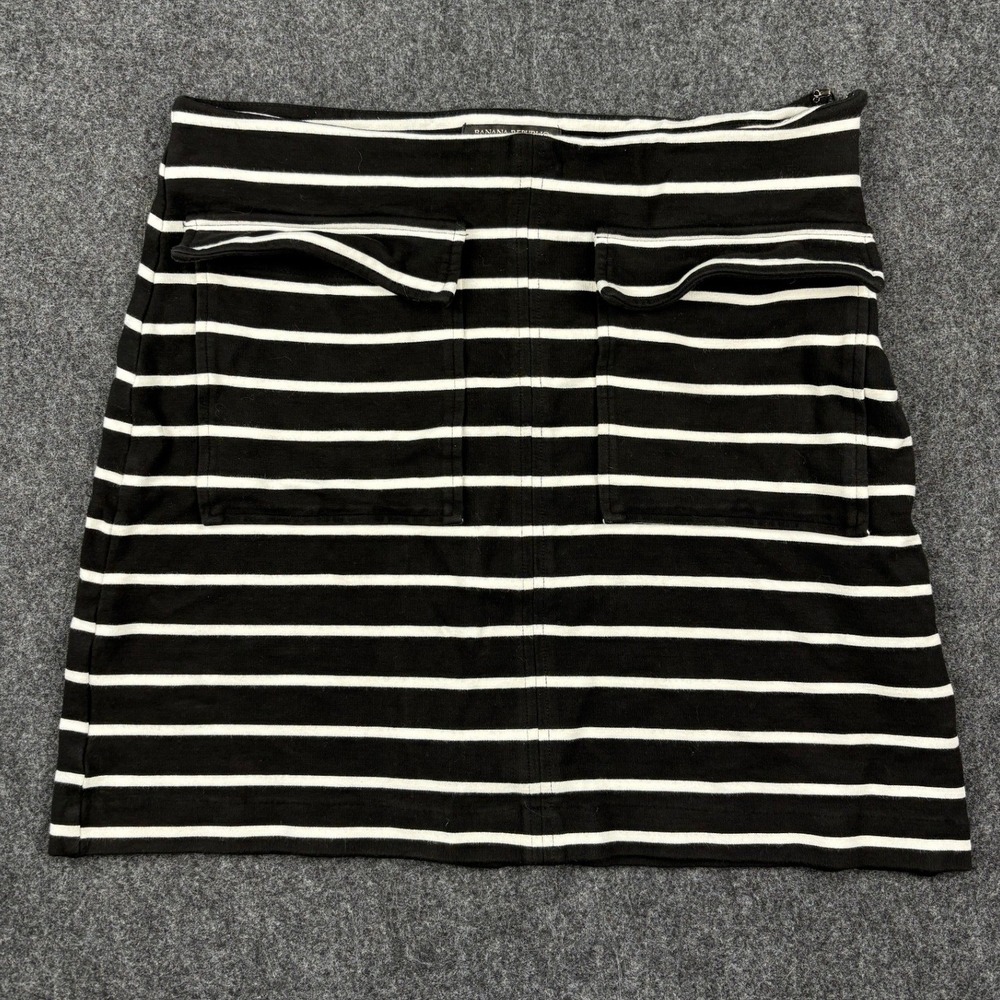 Banana Republic Striped Mini Skirt Black White Knit Flap Pockets Size 6